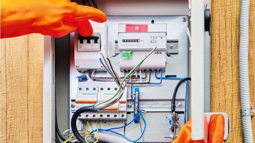 Cos'è l'abbassamento corrente elettrica e conseguenze