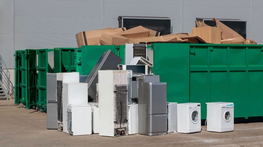 Smaltimento elettrodomestici come fare? Rifiuti RAEE